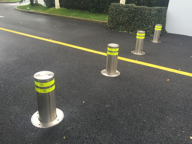 电动升降柱选购指南 济南升降柱厂家批发与升降路桩应用解析